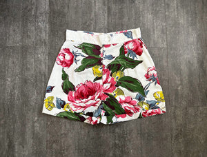 1940s shorts . vintage 40s floral shorts . 31 waist