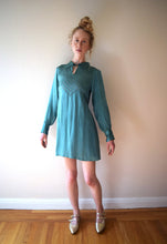 Load image into Gallery viewer, Vintage 1920s green silk satin tunic . size xs to small