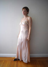 Load image into Gallery viewer, 1940s bias cut satin nightgown . vintage slip . size small to m/l