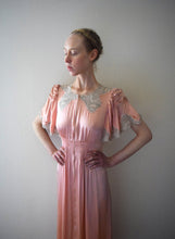 Load image into Gallery viewer, 1930s silk rayon satin dressing gown . size xs to small