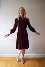 Load image into Gallery viewer, 1930s 1940s striped FOGA velvet dress . size small to s/m