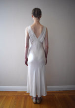 Load image into Gallery viewer, 1930s ivory silk satin and lace gown . vintage slip dress . size xs to small