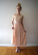 Load image into Gallery viewer, 1930s silk peignoir set . vintage 30s slip and robe . size xs to small