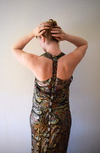 Load image into Gallery viewer, 1930s House of Worth couture silk lamé gown . size medium to m/l