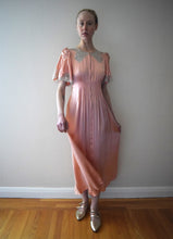 Load image into Gallery viewer, 1930s silk rayon satin dressing gown . size xs to small