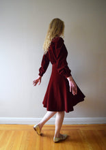 Load image into Gallery viewer, 1930s 1940s striped FOGA velvet dress . size small to s/m