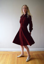 Load image into Gallery viewer, 1930s 1940s striped FOGA velvet dress . size small to s/m