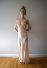 Load image into Gallery viewer, 1930s bias cut silk slip . vintage 30s gown . size small to medium