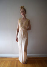 Load image into Gallery viewer, 1930s bias cut silk slip . vintage 30s gown . size small to medium