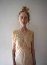 Load image into Gallery viewer, 1930s bias cut silk slip . vintage 30s gown . size small to medium