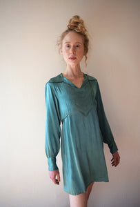 Vintage 1920s green silk satin tunic . size xs to small