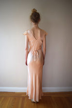 Load image into Gallery viewer, 1930s 1940s silk satin slip dress . bias cut slip . size xs to small