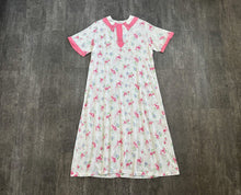 Load image into Gallery viewer, 1930s floral print dress . pink and white dress . size large to xl