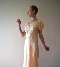 Load image into Gallery viewer, 1930s silk jacquard slip dress . 30s gown . size small to medium