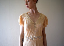 Load image into Gallery viewer, 1930s silk jacquard slip dress . 30s gown . size small to medium