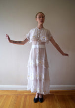 Load image into Gallery viewer, Antique Edwardian 1910s embroidered dress . size xs to small