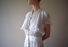 Load image into Gallery viewer, Antique Edwardian 1910s embroidered dress . size xs to small