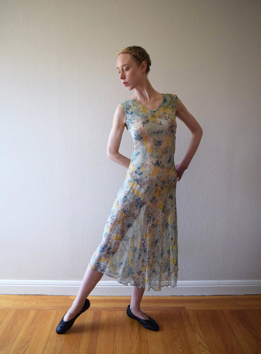 1930s silk chiffon dress . vintage floral print dress . size xs to small