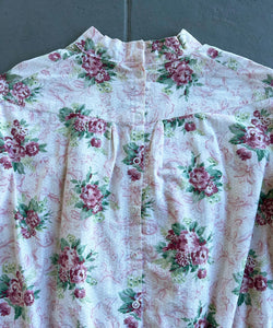 Vintage reproduction antique blouse . floral calico top . size small to s/m