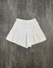 Load image into Gallery viewer, 1930s ivory shorts . vintage side button shorts . size xs to small