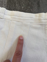 Load image into Gallery viewer, 1930s ivory shorts . vintage side button shorts . size xs to small